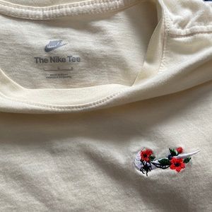 Nike Tee Shirt: Large